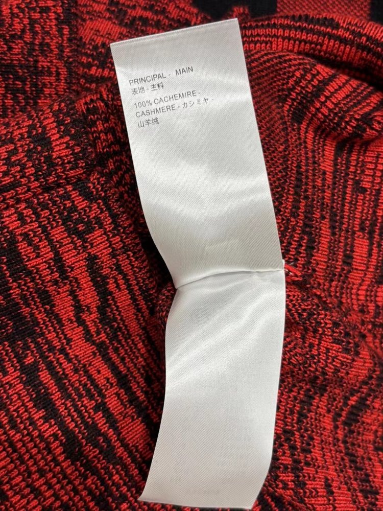 Woolen knitted cardigan at cell фото 8