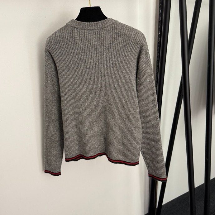 Вовняний в'язаний костюм фото 5