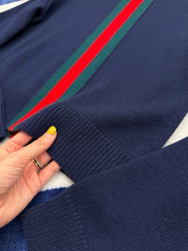 Шерстяной вязаный свитер фото 6