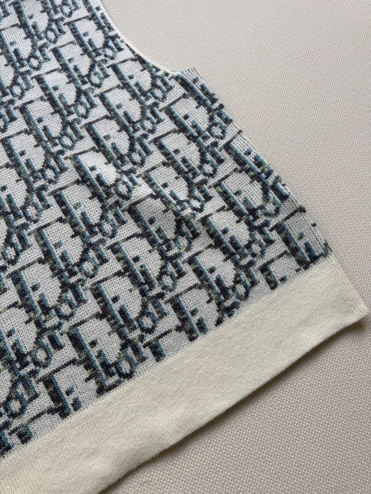 Шерстяной жилет женская фото 6