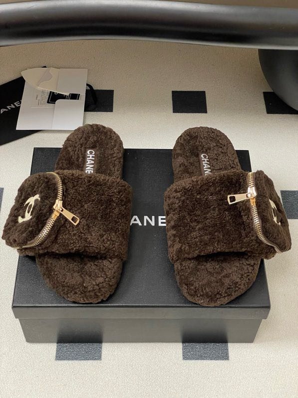 Шерстяные шлепанцы