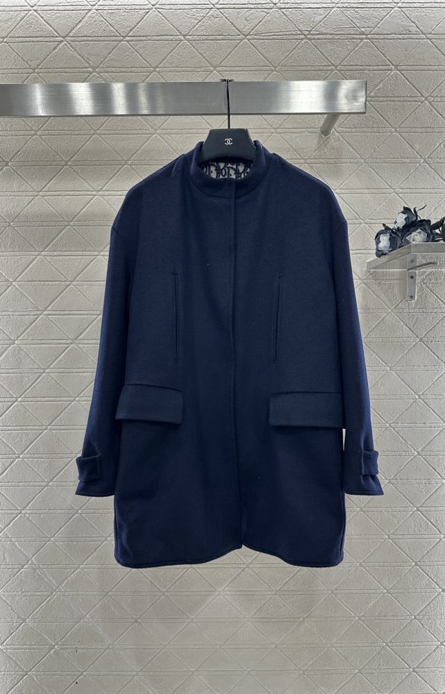 Шерстяных пальто  с шарфом женское фото 4