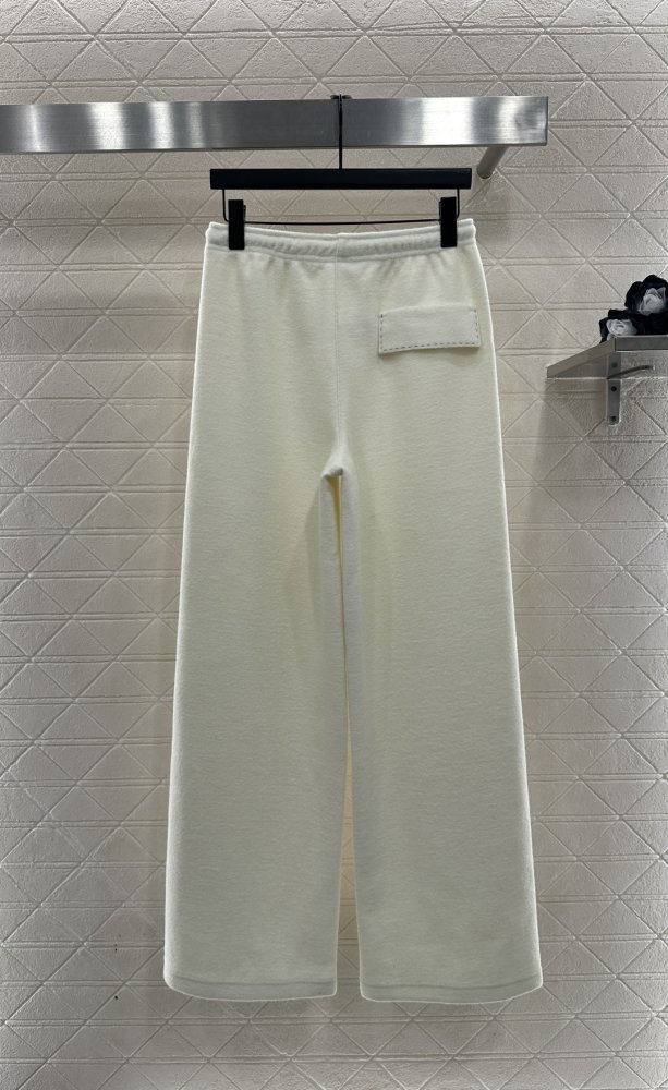 Extensive pants on lace фото 2