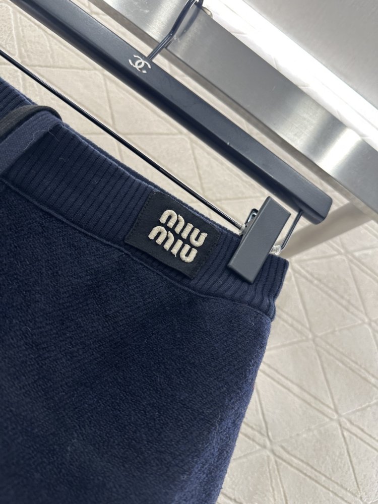 Широкі брюки на шнурівці фото 6