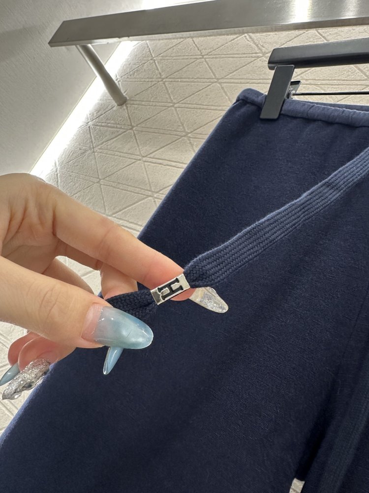 Широкие брюки на завязках фото 7