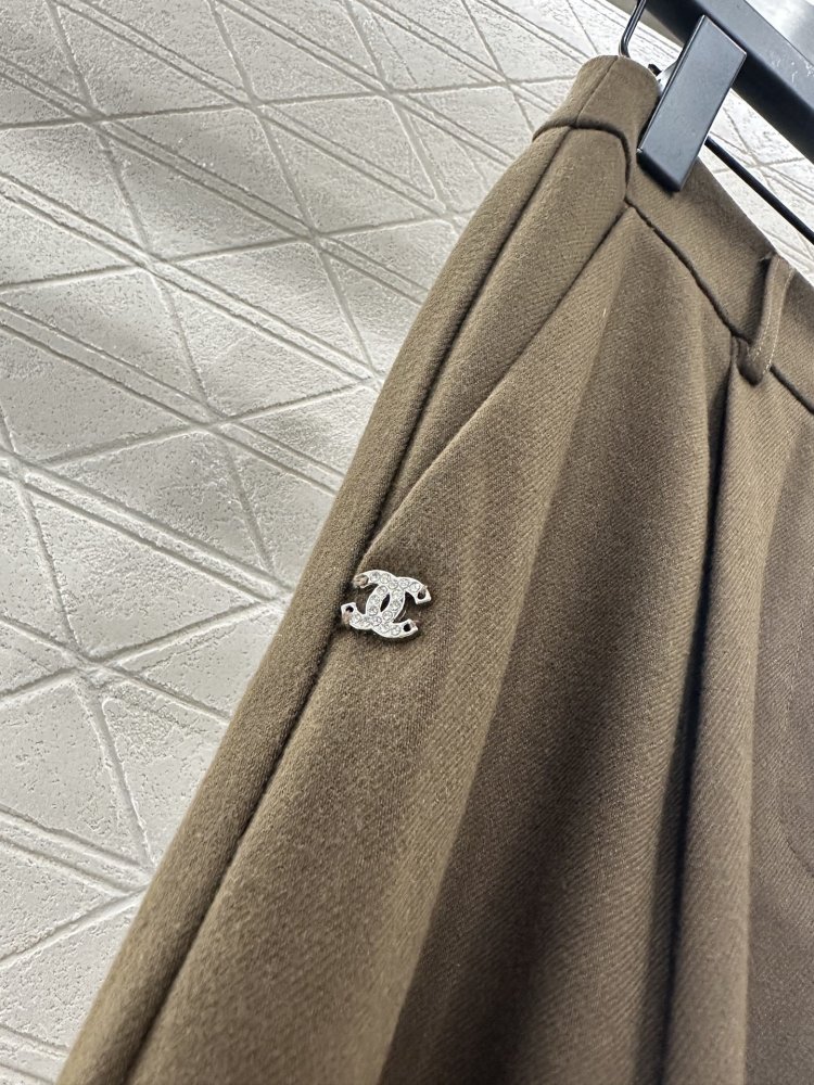 Широкие брюки с шелковым шарфом фото 6