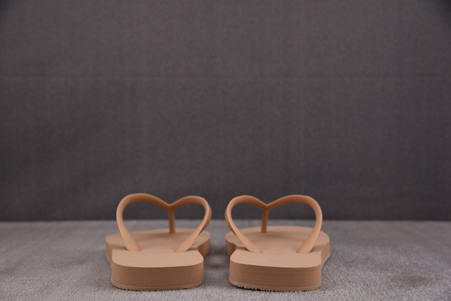 Шлепанцы Balenciaga Thong Sandal Beige фото 5