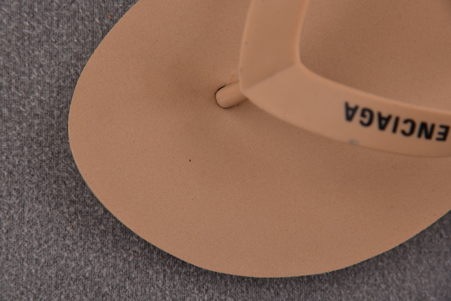 Шлепанцы Balenciaga Thong Sandal Beige фото 8