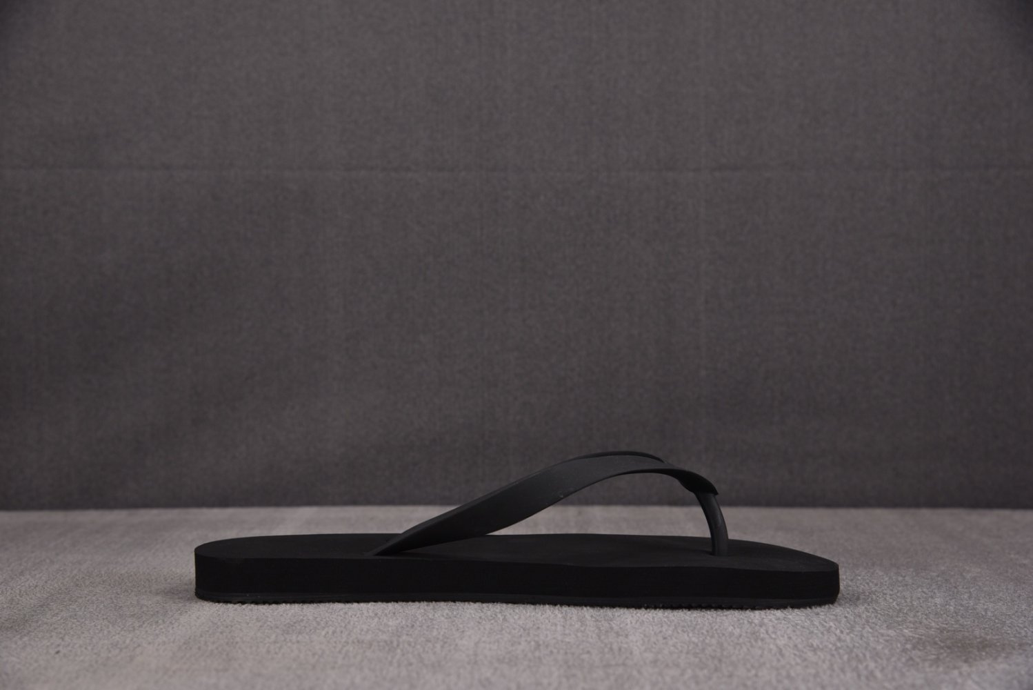 Шлепанцы Balenciaga Thong Sandal Black фото 2