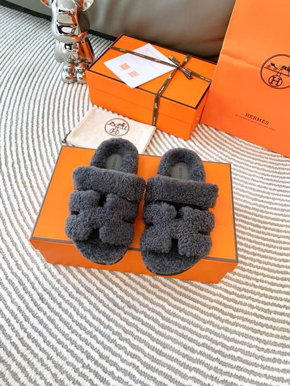 Шльопанці Chypre хутряні