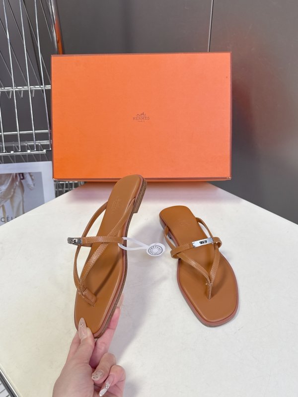 Шлепанцы Hermes Kelly Buckle фото 4