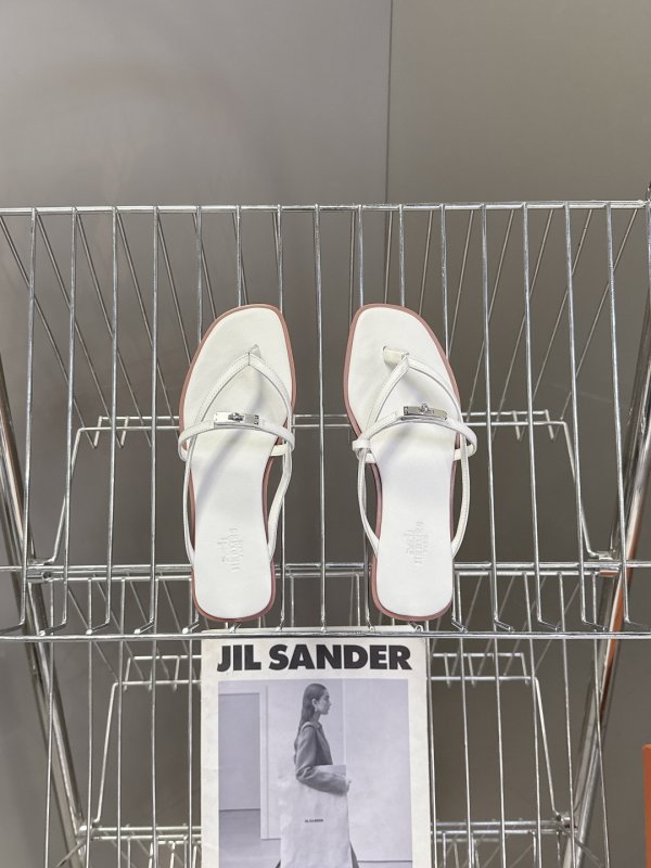 Шлепанцы Hermes Kelly Buckle фото 6