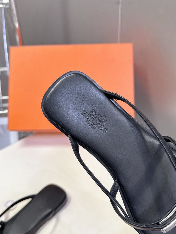 Шлепанцы Hermes Kelly Buckle фото 8