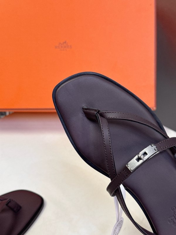 Шлепанцы Hermes Kelly Buckle фото 8