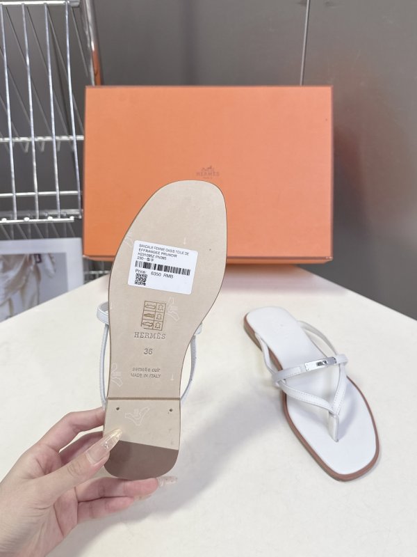 Шлепанцы Hermes Kelly Buckle фото 9