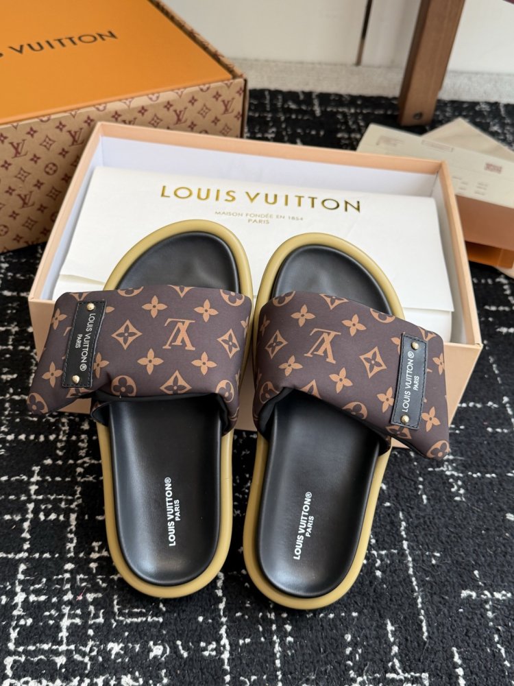 Шлепанцы LV POOL PILLOW COMFORT