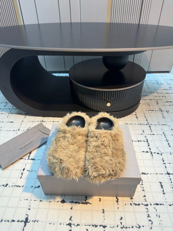 Шлепанцы маховые