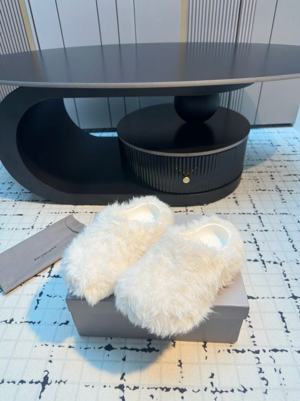 Шлепанцы маховые фото 2