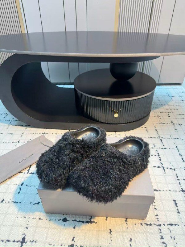 Шлепанцы маховые фото 2