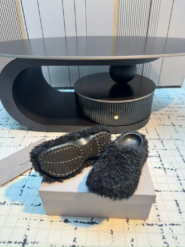 Шлепанцы маховые фото 3