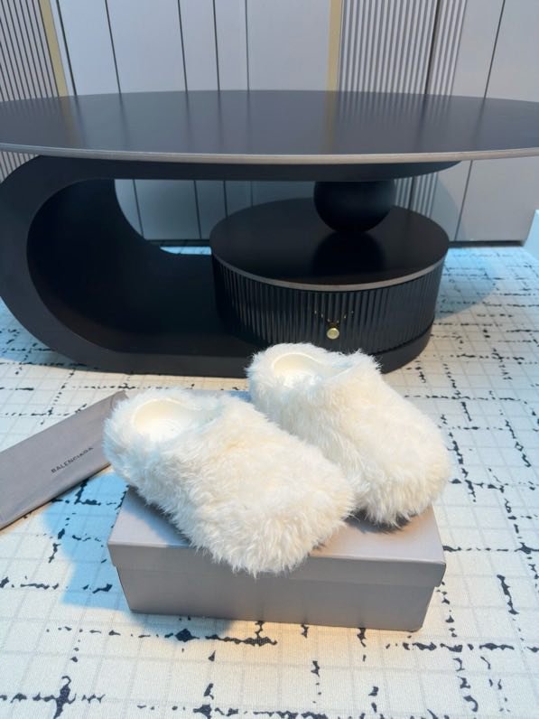 Шлепанцы маховые фото 6