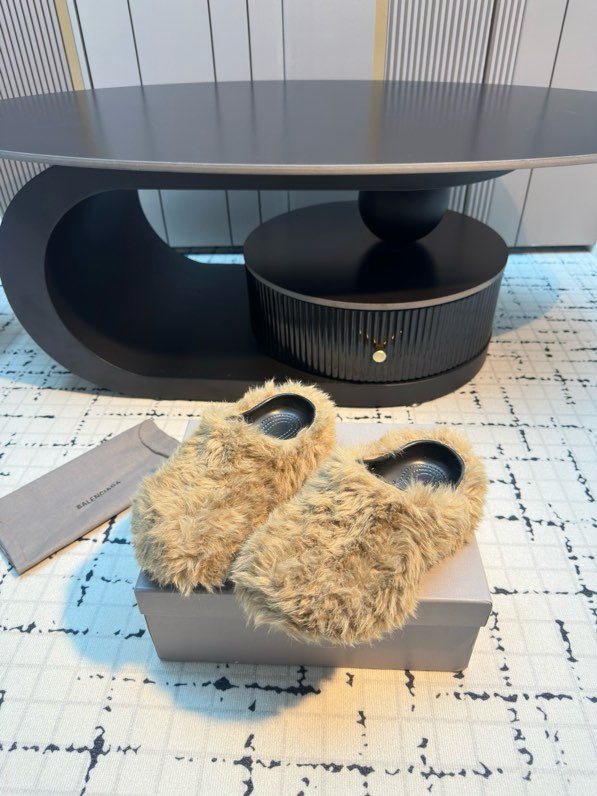 Шлепанцы маховые фото 6