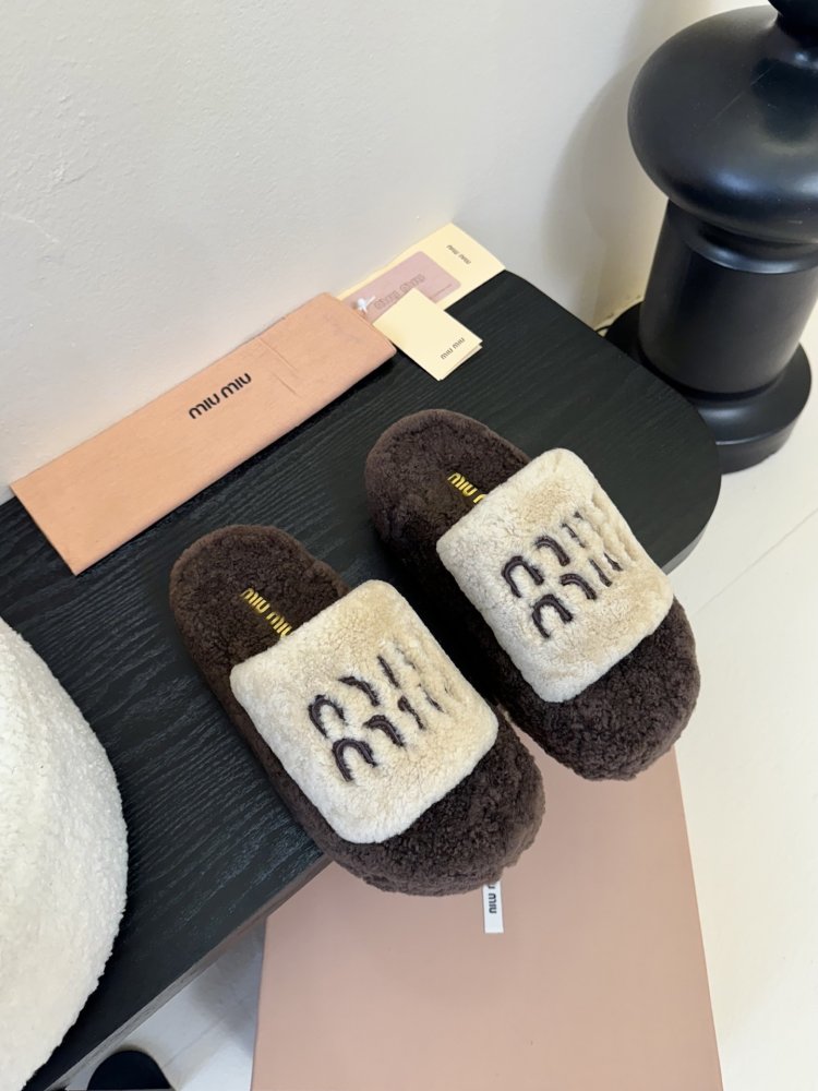 Шлепанцы меховые женские