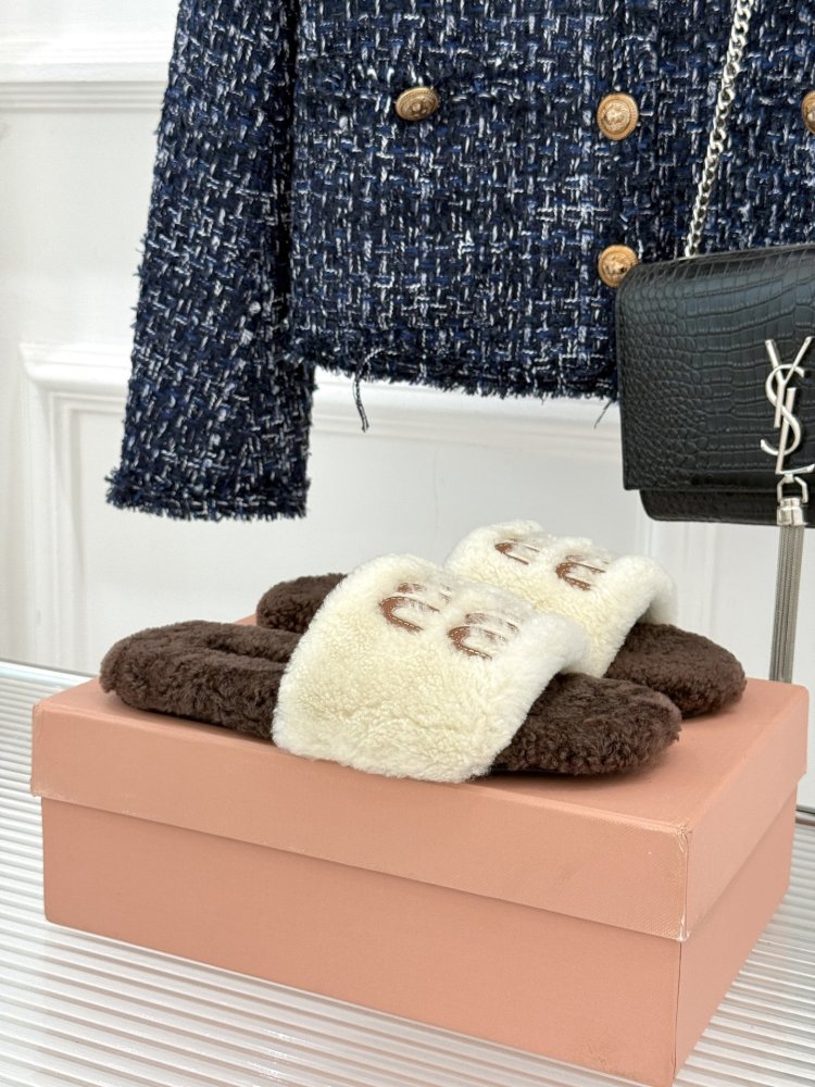 Шлепанцы меховые женские