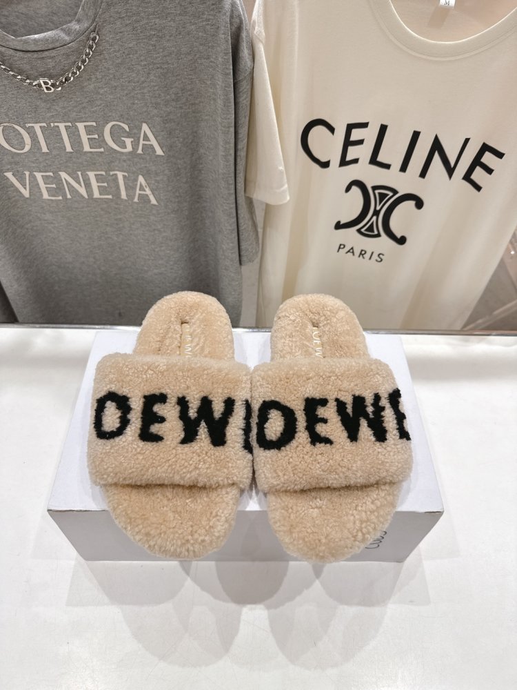 Шлепанцы меховые женские