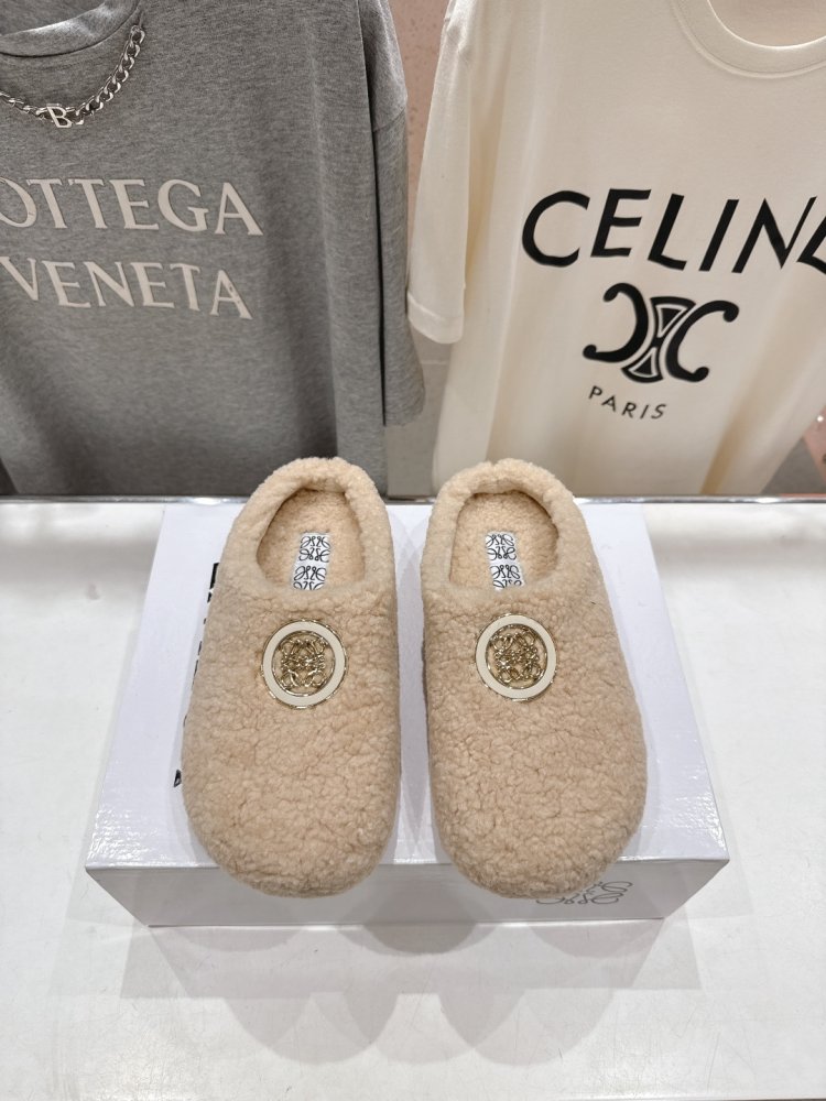 Шлепанцы меховые женские