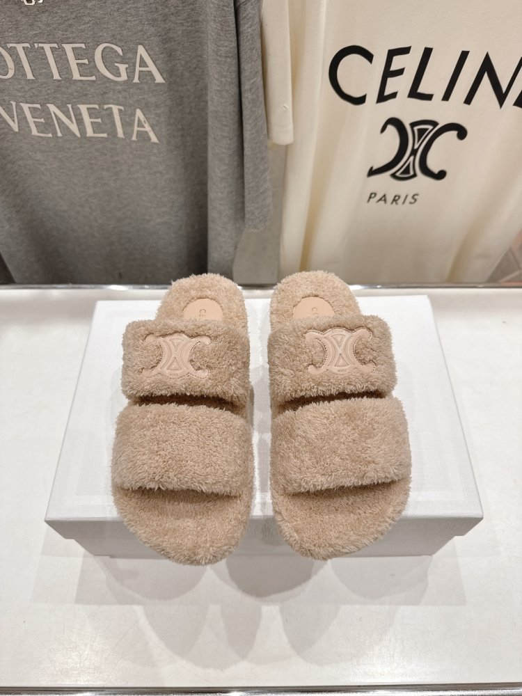 Шлепанцы меховые женские