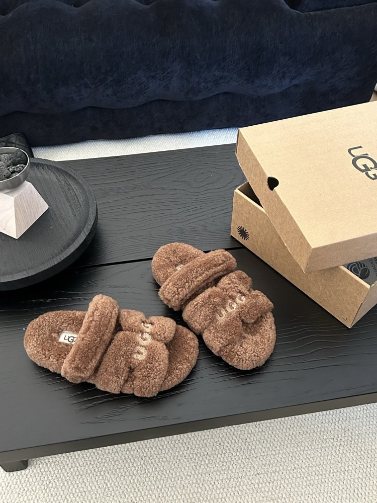 Шлепанцы меховые женские