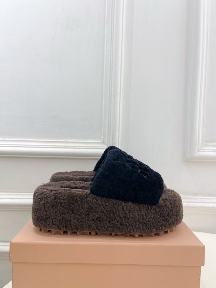 Шлепанцы меховые женские фото 2