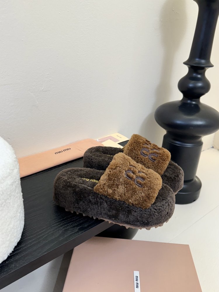 Шлепанцы меховые женские фото 2