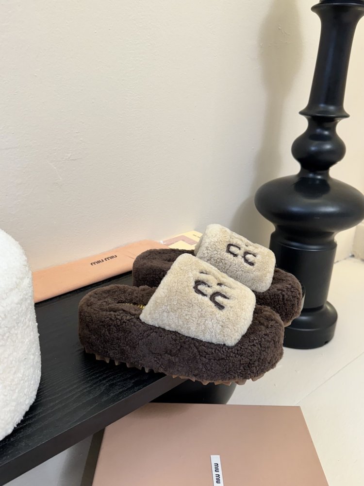 Шлепанцы меховые женские фото 2