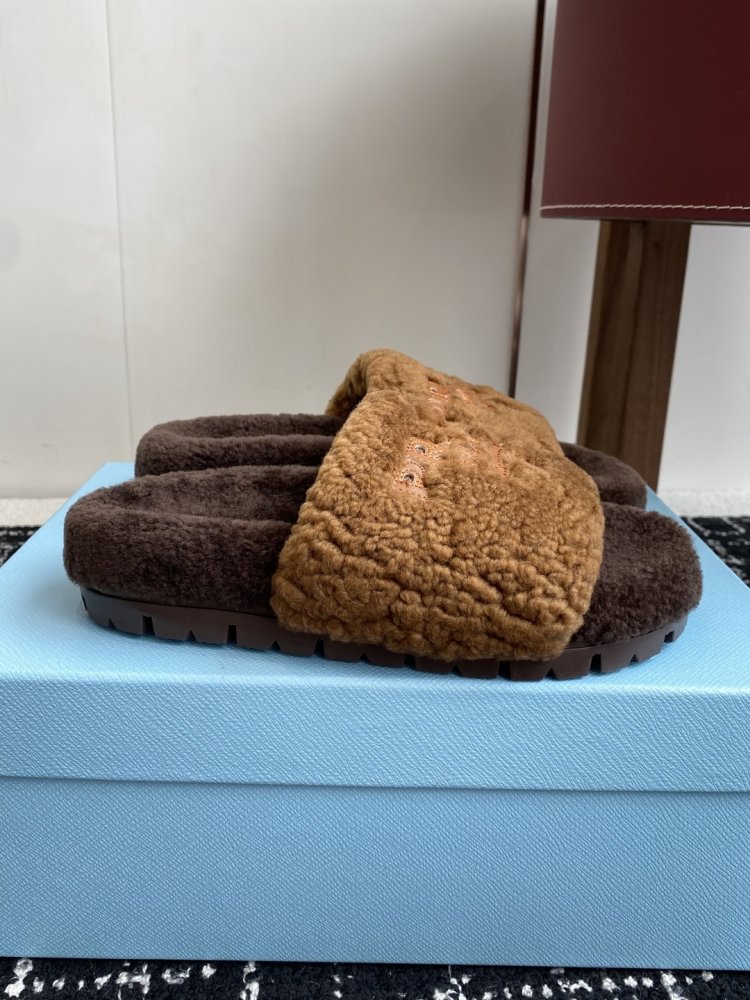 Шльопанці хутряні жіночі фото 2