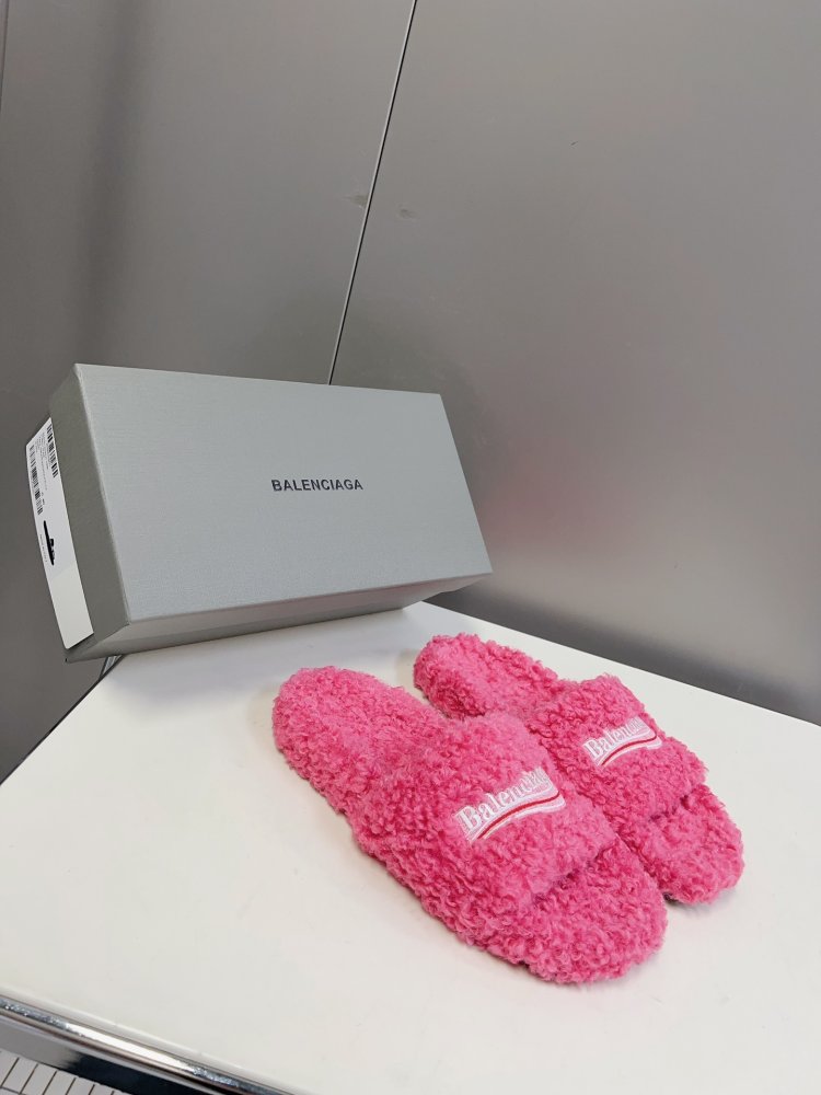 Шлепанцы меховые женские фото 2