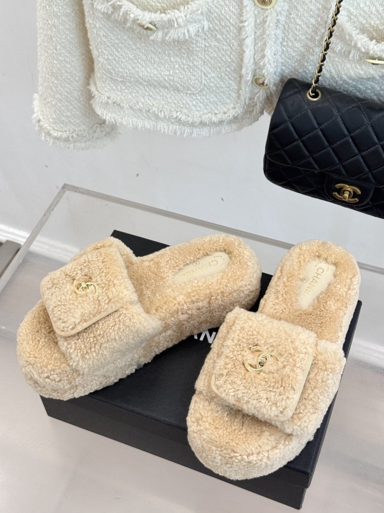 Шлепанцы меховые женские фото 2