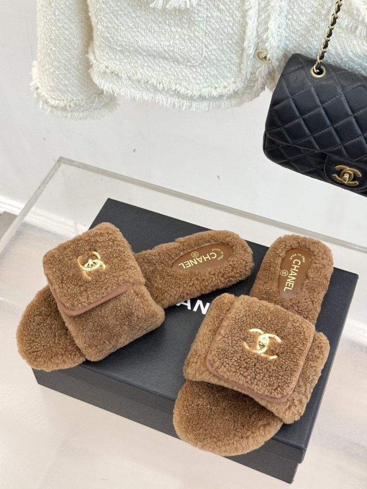 Шлепанцы меховые женские фото 2