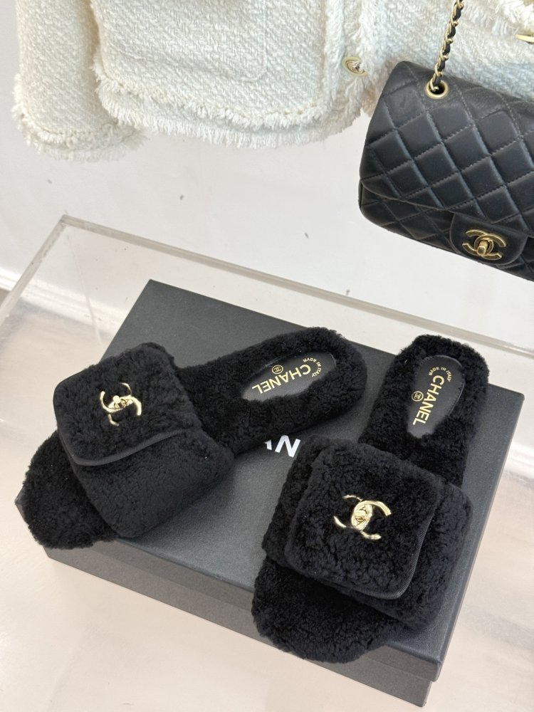 Шлепанцы меховые женские фото 2