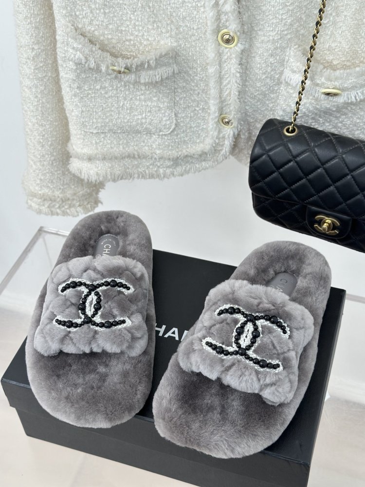 Шлепанцы меховые женские фото 2