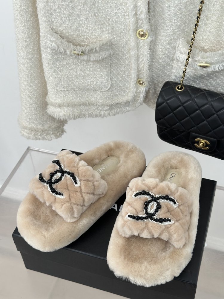 Шльопанці хутряні жіночі фото 2