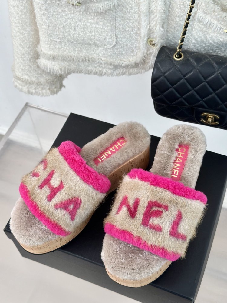 Шлепанцы меховые женские фото 2