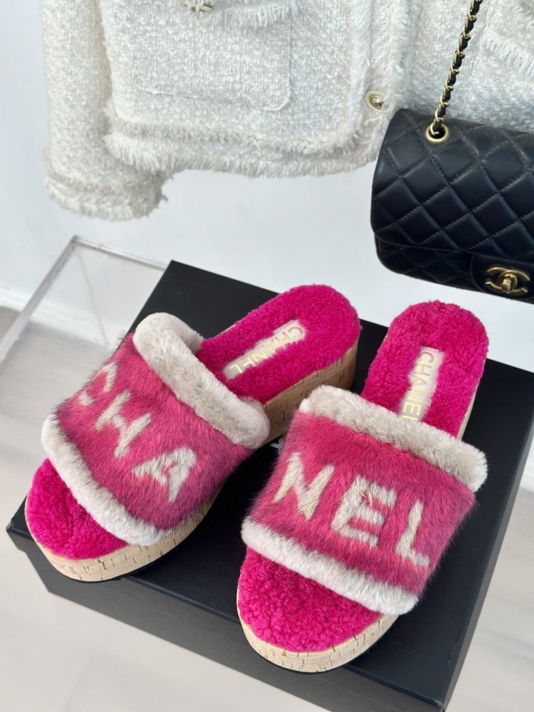 Шлепанцы меховые женские фото 2