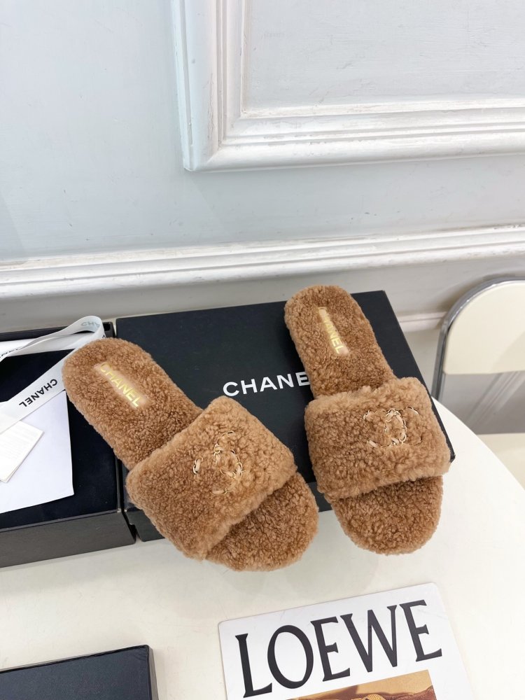 Шлепанцы меховые женские фото 2