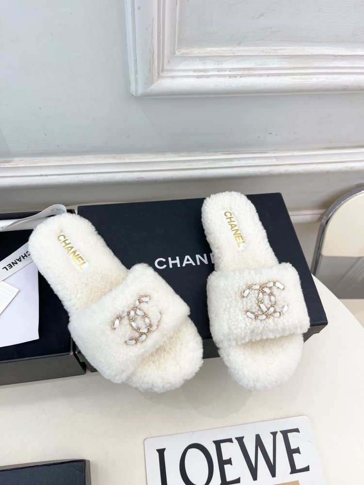 Шльопанці хутряні жіночі фото 2