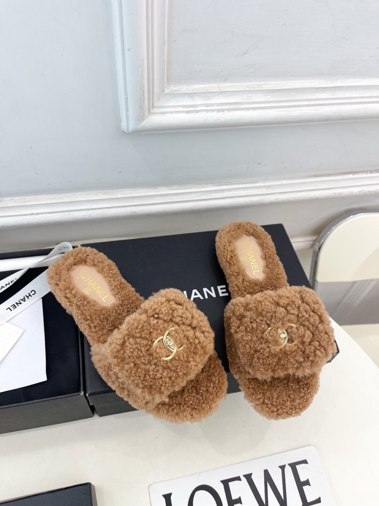 Шлепанцы меховые женские фото 2