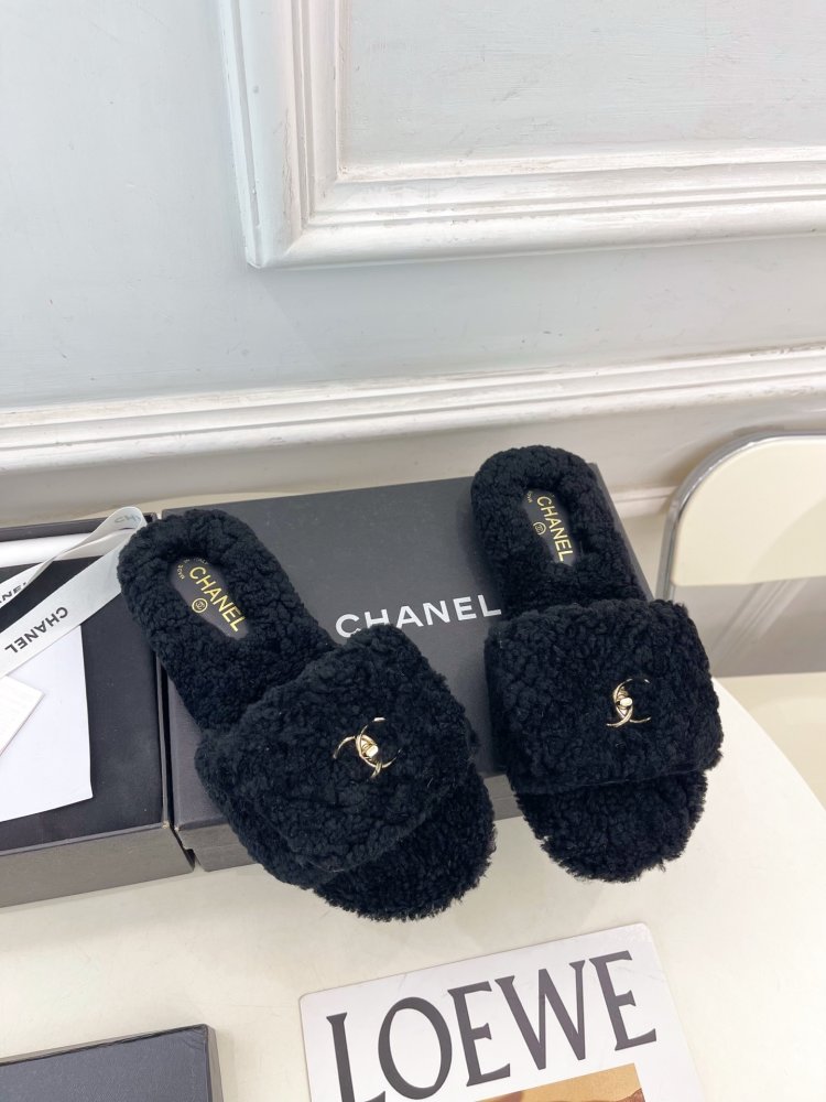 Шльопанці хутряні жіночі фото 2