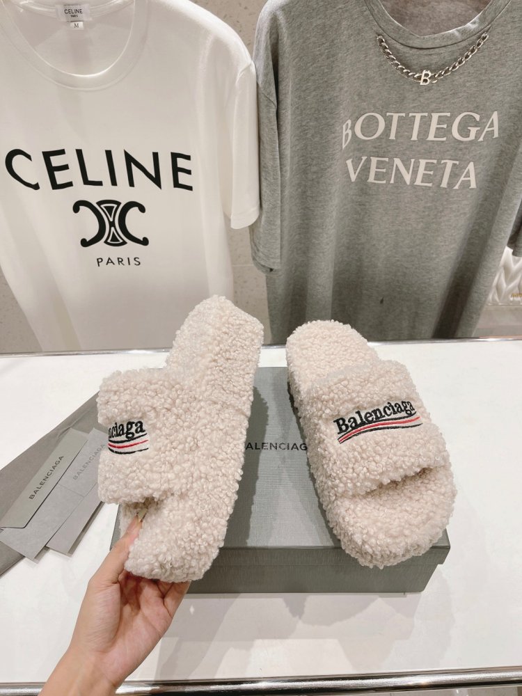 Шльопанці хутряні жіночі фото 2