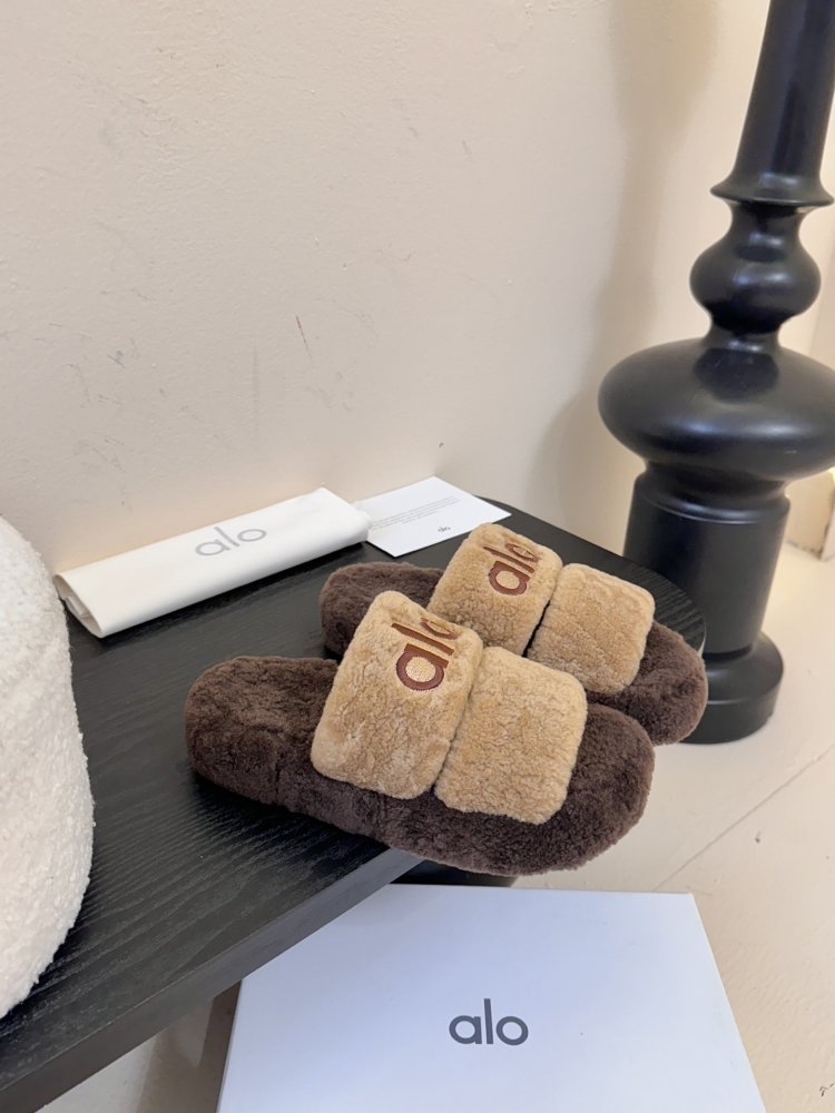 Шлепанцы меховые женские фото 2